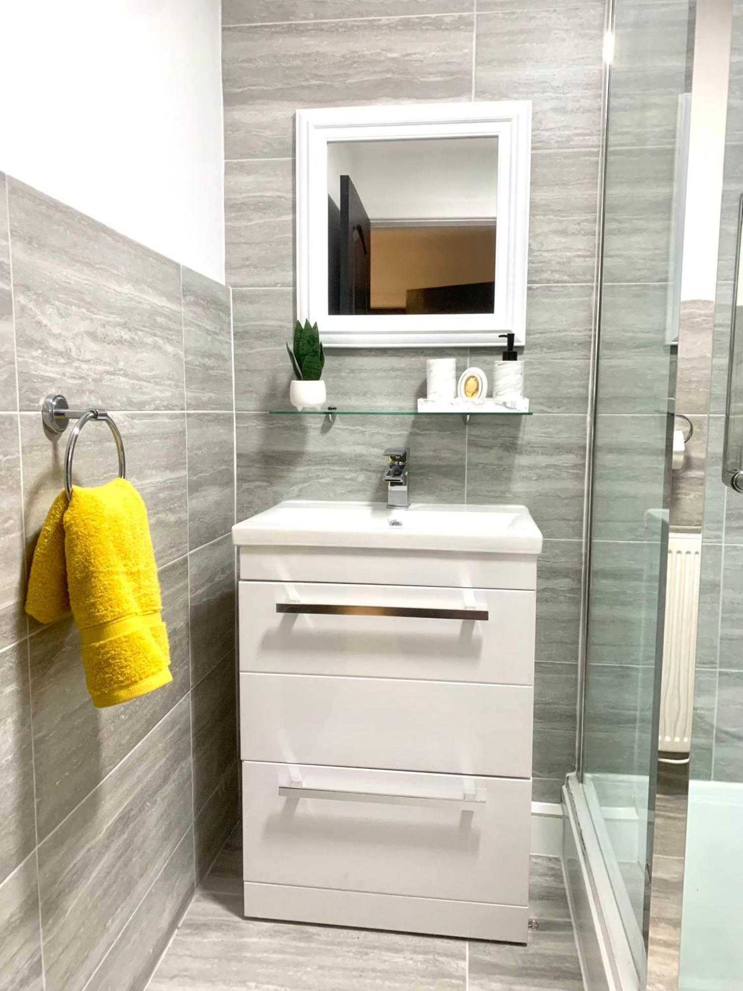 Large Modern 3 Bedroom City Centre Apartment ,Free Parking Ливерпуль Экстерьер фото